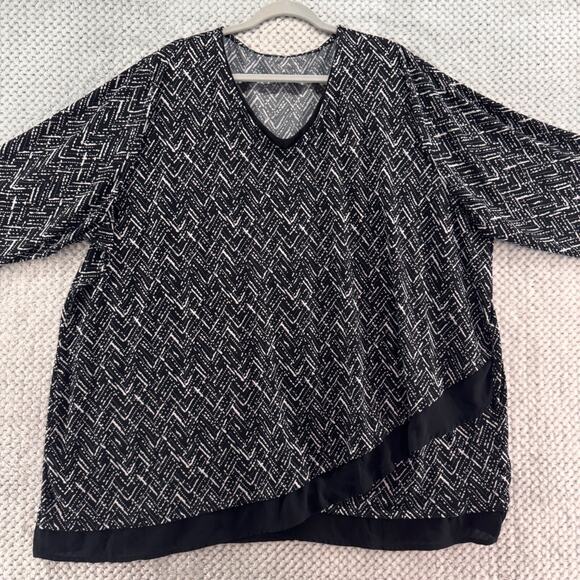 Catherines Top Womens 3X Black White Liquid Knit Stretch V-Neck Half Sleeve - Picture 3 of 13
